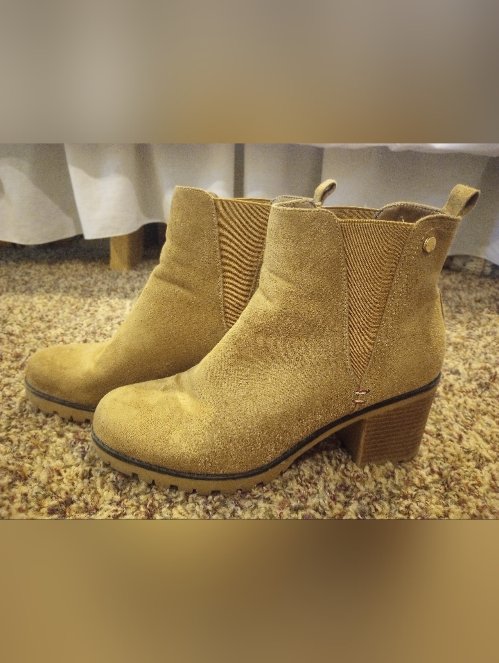 Tan Heeled Chelsea Ankle Boots Size 40